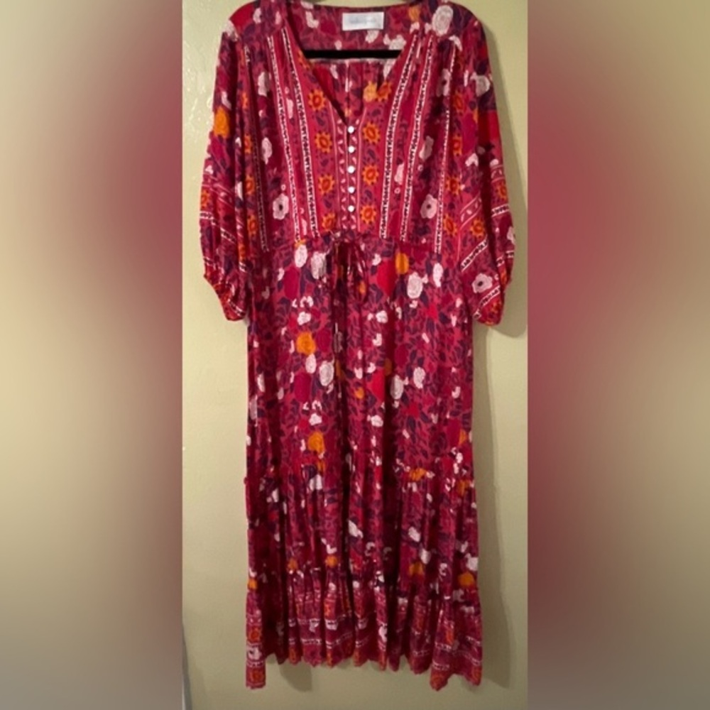 Walker & Wade Carrie Dress Size Medium Flowy Floral Hand Made Rayon Cherry
